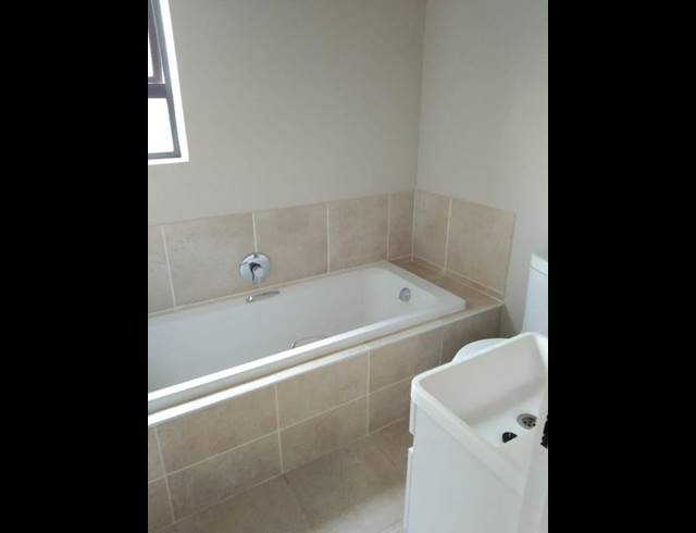 2 BEDROOM APARTMENT FOR SALE IN WHITERIDGE